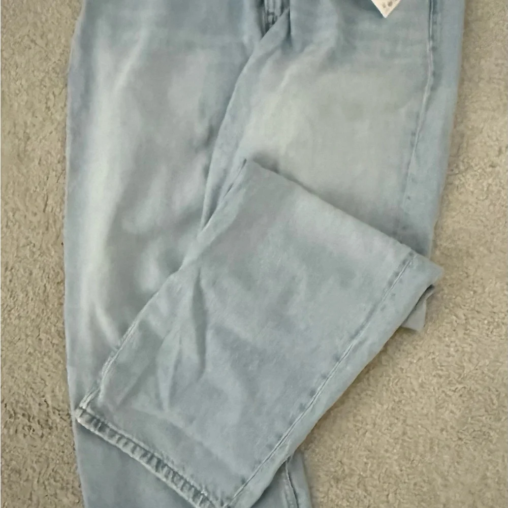 Zara Blue Denim Jeans with Faded Wash - Picture 3 of 3